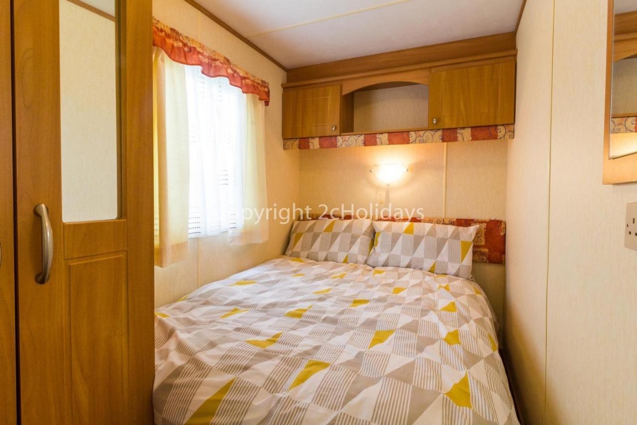 8 Berth Caravan For Hire At Heacham Holiday Park In Norfolk Ref 21024F Hotel Exterior foto